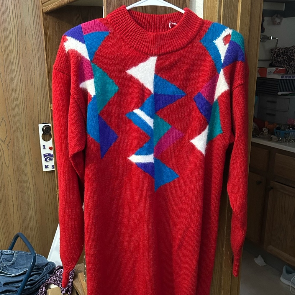 Women’s vintage sweater dress. Pretty red with unique design
